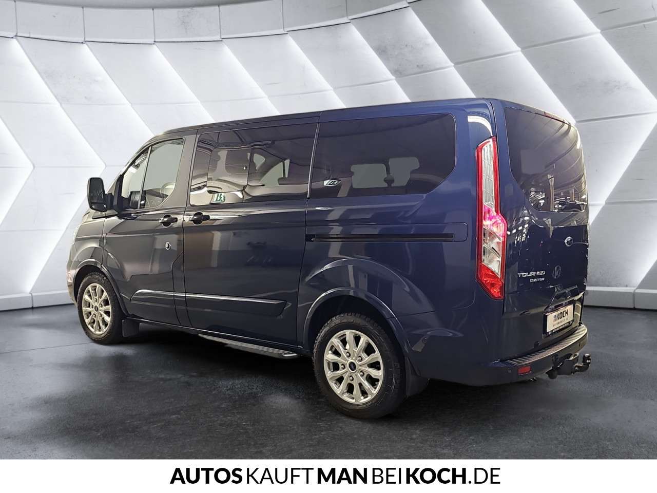 Fahrzeugbild eines Ford Tourneo Custom