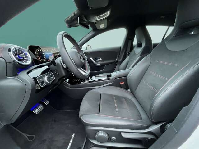 Fahrzeugbild eines Mercedes-Benz CLA
