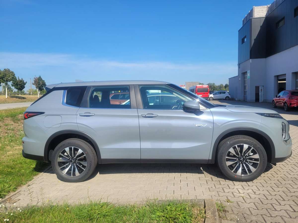 Fahrzeugbild eines Mitsubishi Outlander
