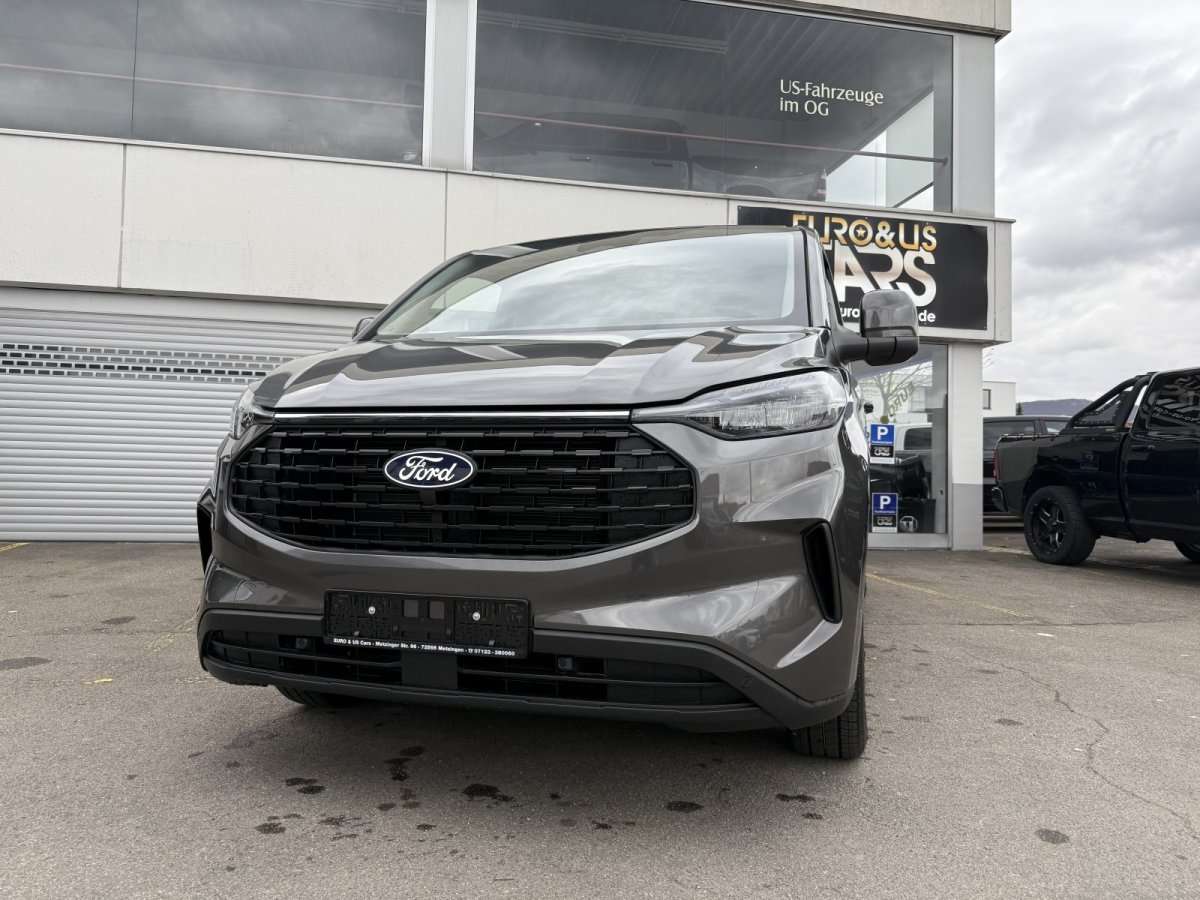 Fahrzeugbild eines Ford Tourneo Custom