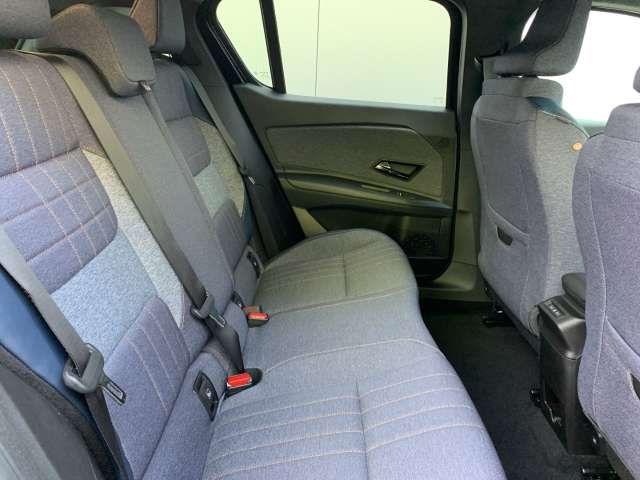 Fahrzeugbild eines Renault 4 E-TECH