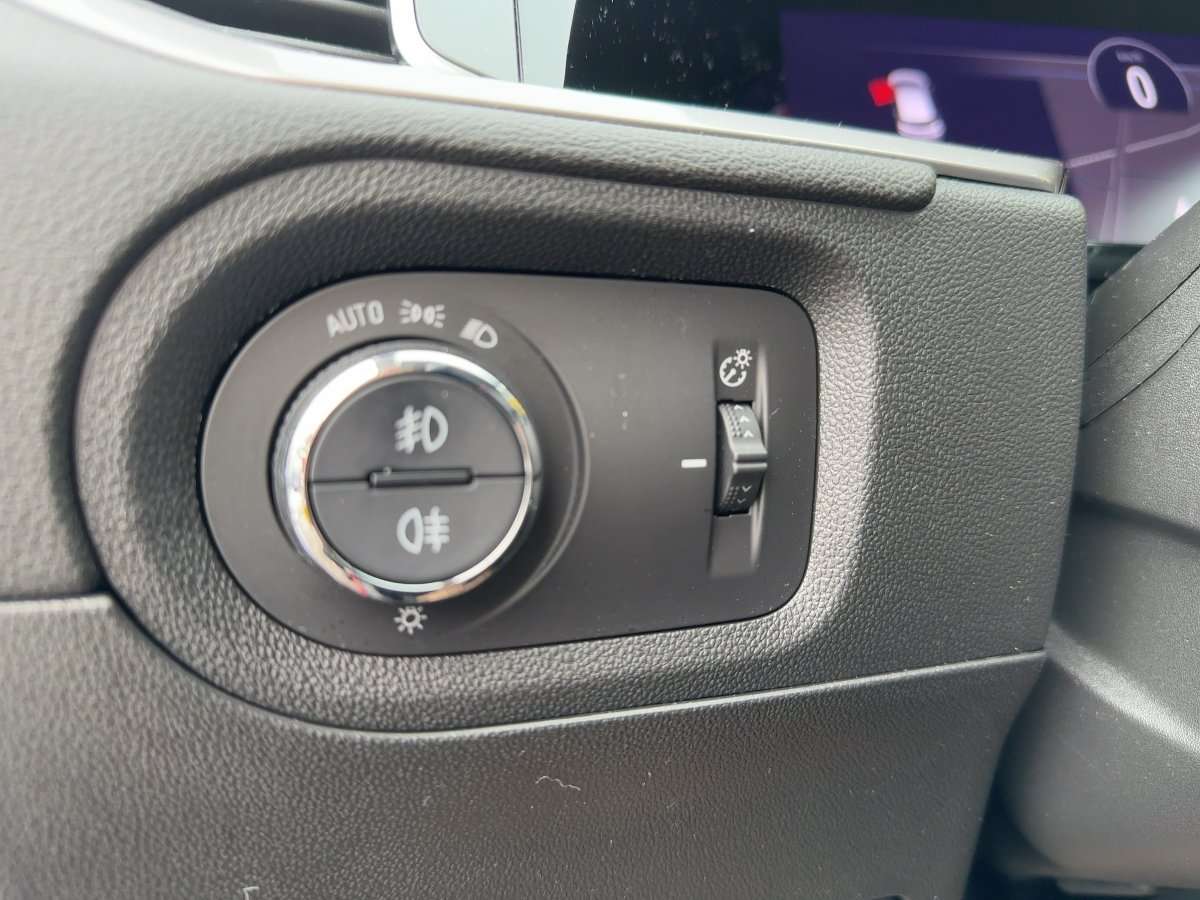 Fahrzeugbild eines Opel Grandland X