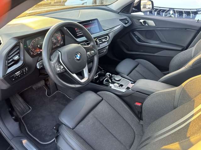 Fahrzeugbild eines BMW 2er-Reihe