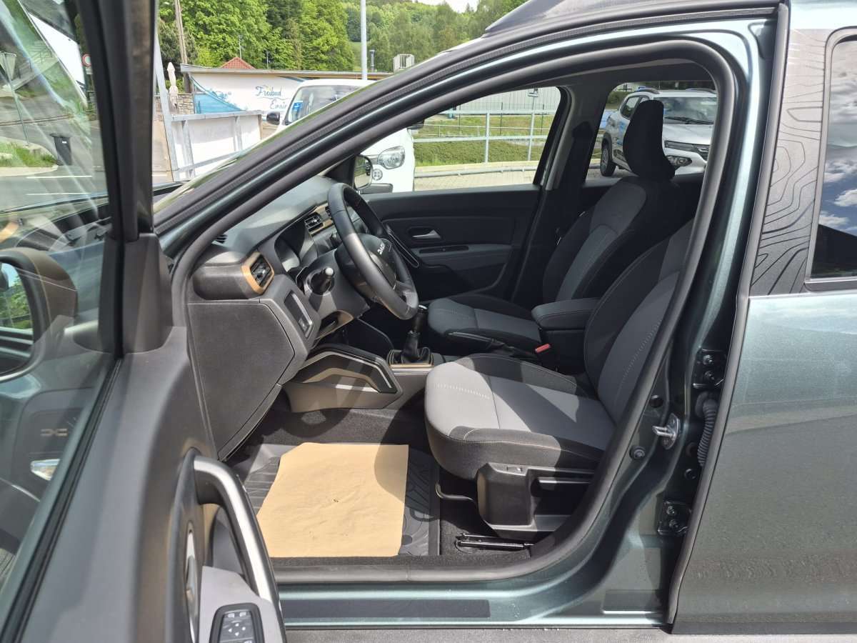 Fahrzeugbild eines Dacia Duster