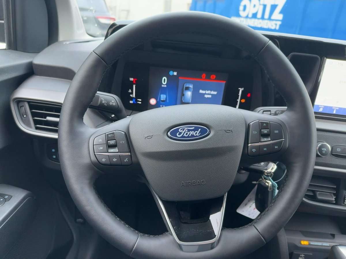 Fahrzeugbild eines Ford Transit Courier