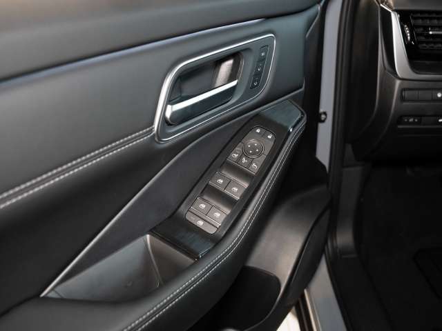 Fahrzeugbild eines Nissan X-TRAIL