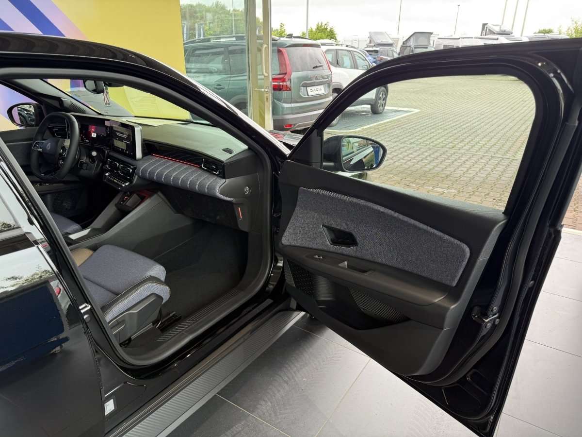 Fahrzeugbild eines Renault 5 E-TECH