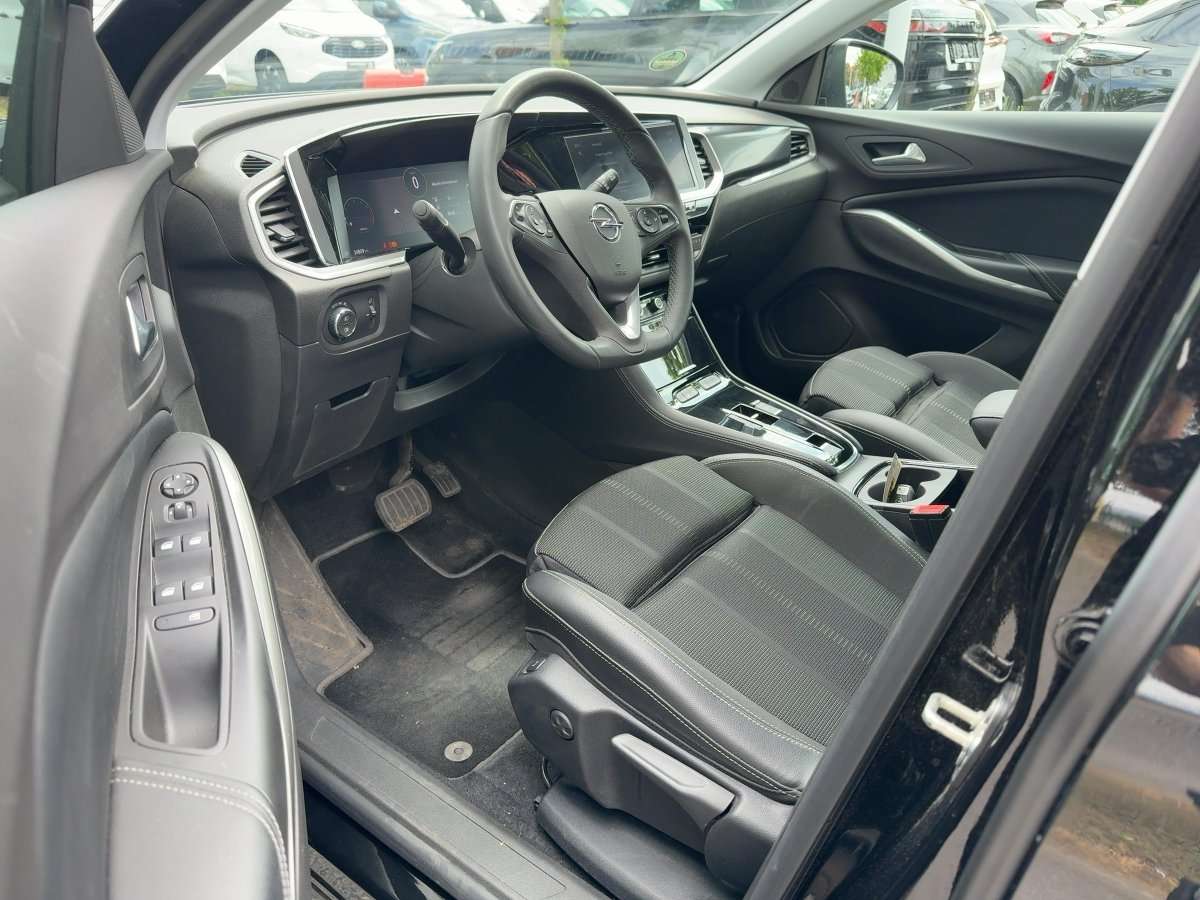 Fahrzeugbild eines Opel Grandland X