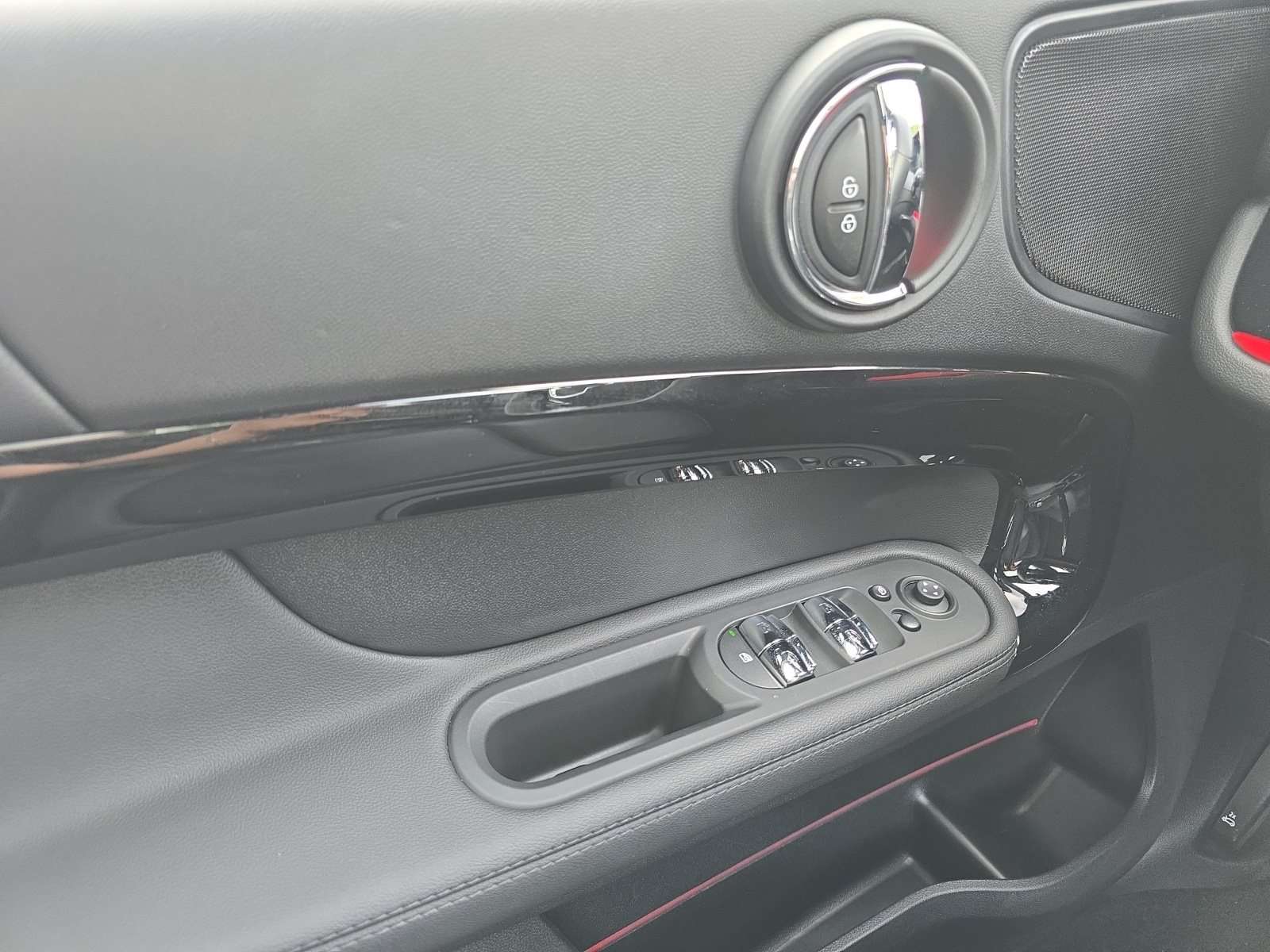 Fahrzeugbild eines MINI MINI