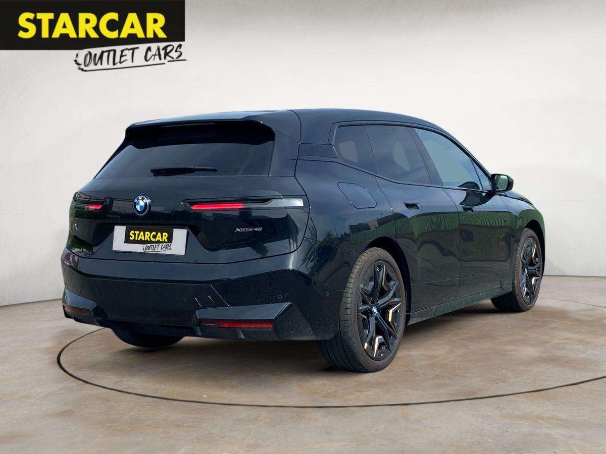 Fahrzeugbild eines BMW iX