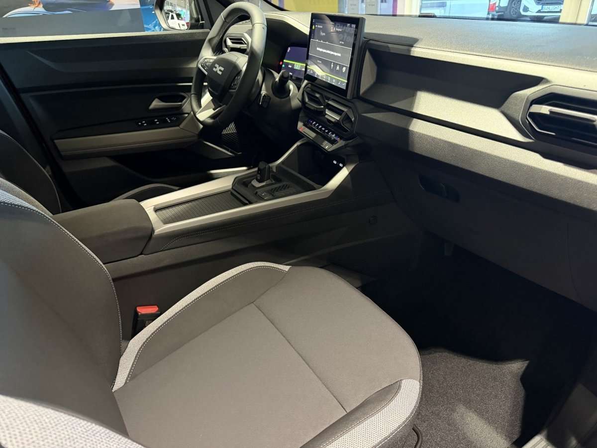 Fahrzeugbild eines Dacia Bigster