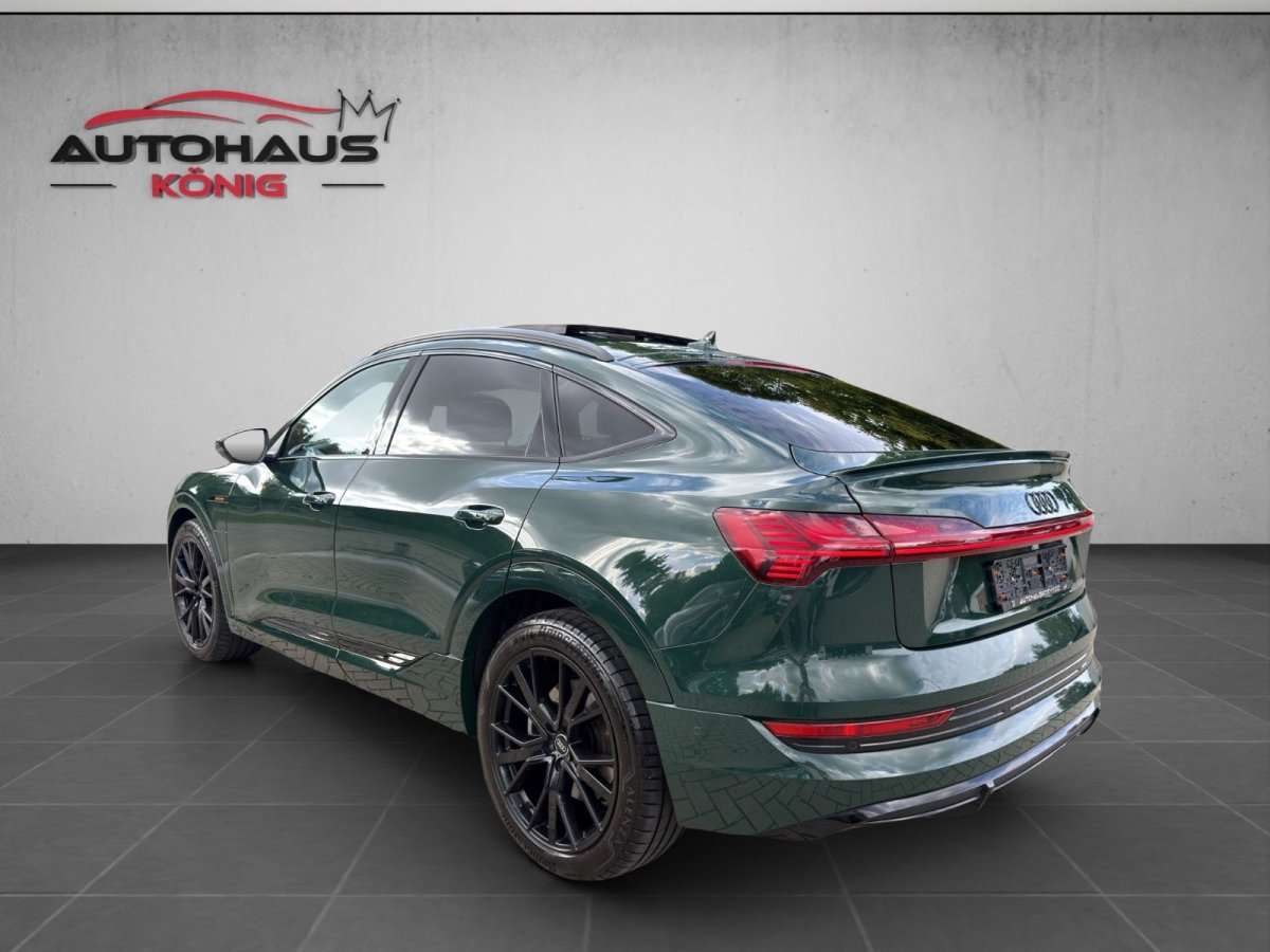 Fahrzeugbild eines Audi e-tron