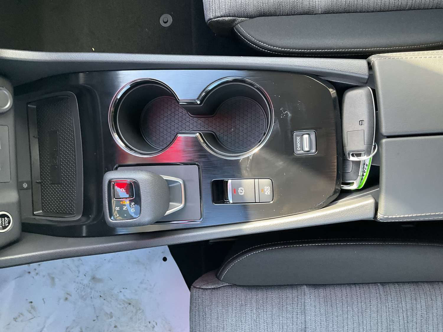 Fahrzeugbild eines Nissan X-TRAIL