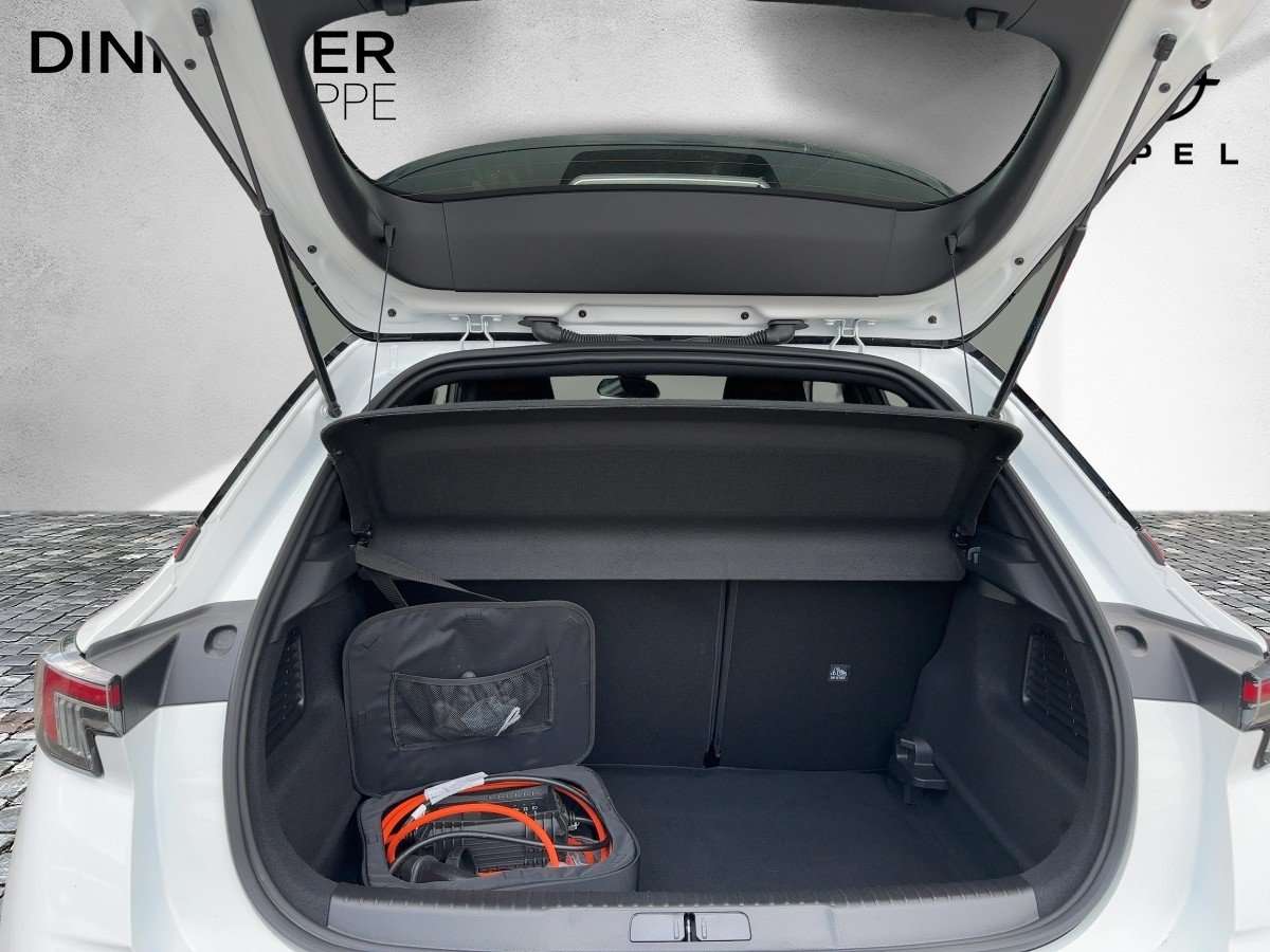 Fahrzeugbild eines Opel Mokka Electric