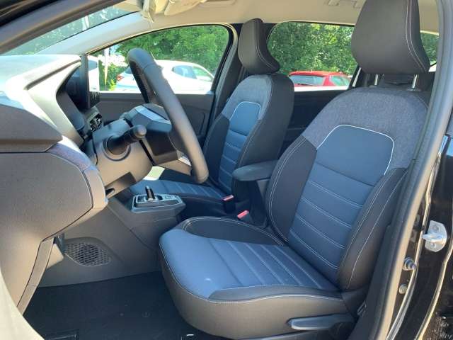 Fahrzeugbild eines Dacia Jogger