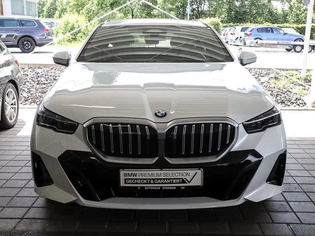 Fahrzeugbild eines BMW 5er-Reihe