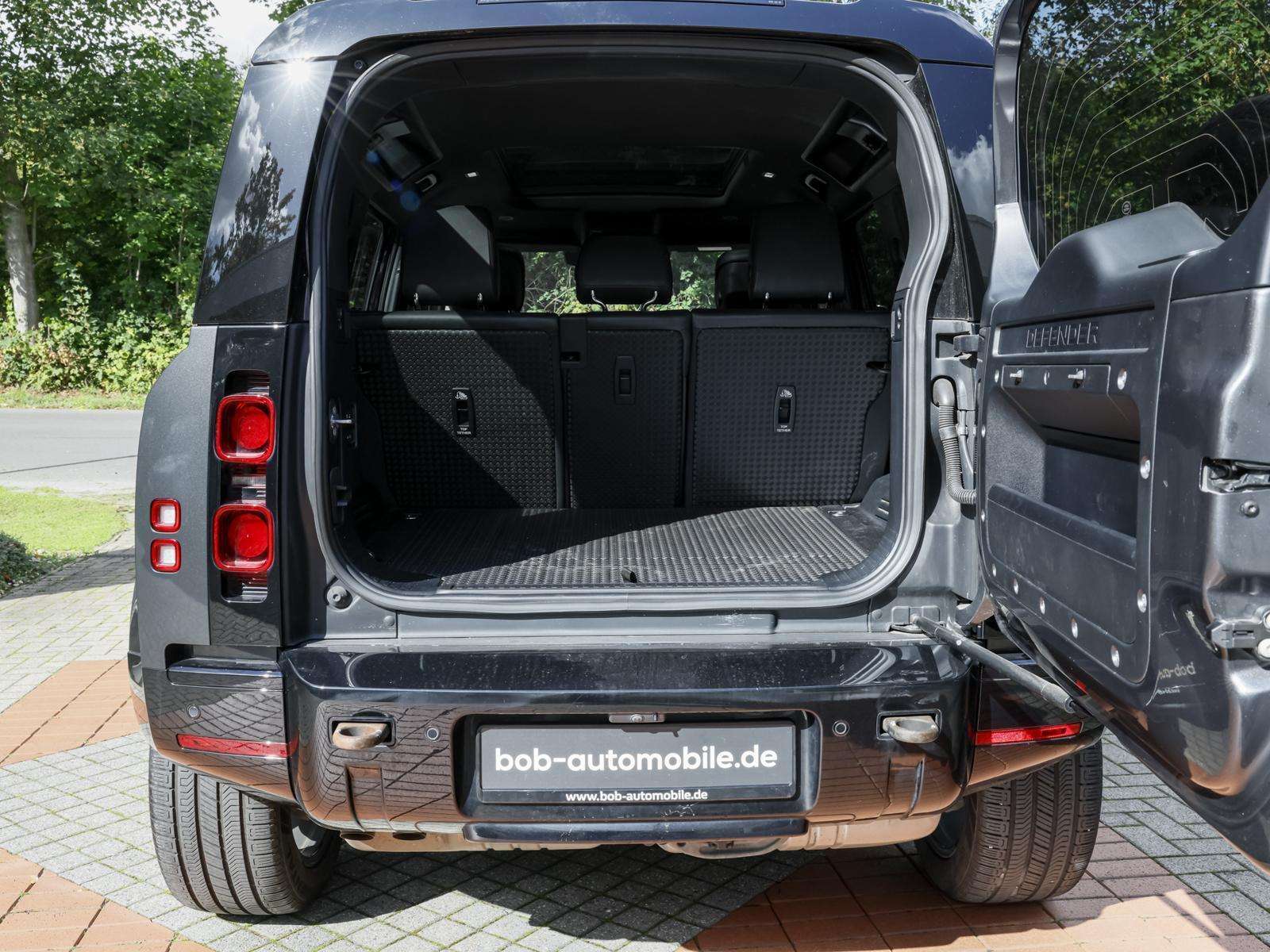 Fahrzeugbild eines Land Rover Defender