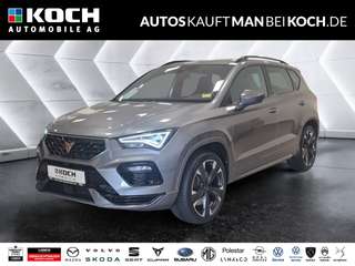 Schräge Frontansicht auf einen CUPRA Ateca , freigestellt