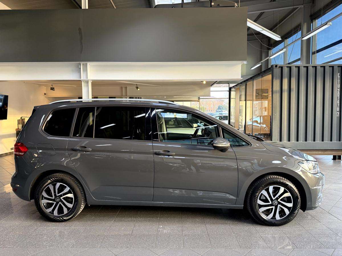 Fahrzeugbild eines Volkswagen Touran