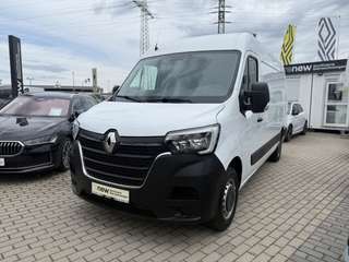 Schräge Frontansicht auf einen Renault Master , freigestellt