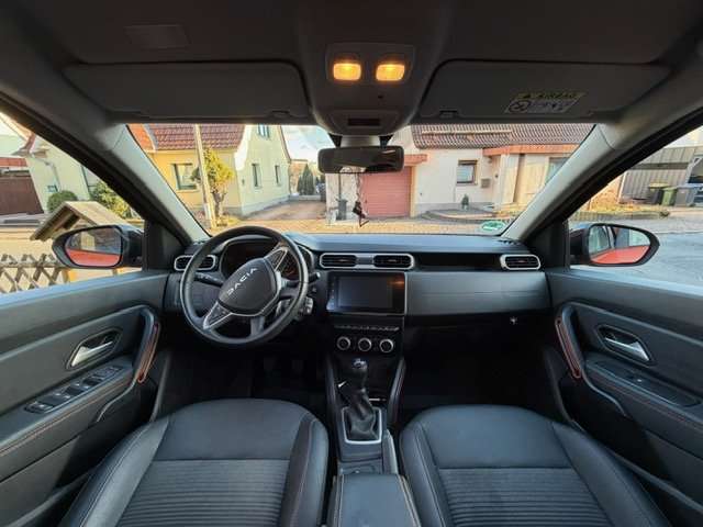 Fahrzeugbild eines Dacia Duster