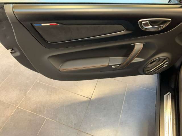 Fahrzeugbild eines Alpine A110