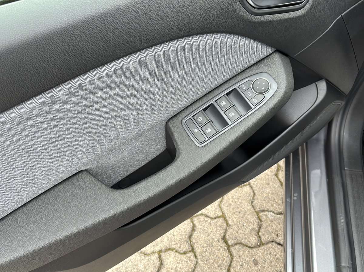 Fahrzeugbild eines Renault Clio