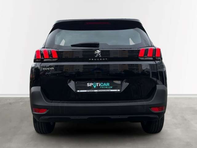 Fahrzeugbild eines Peugeot 5008