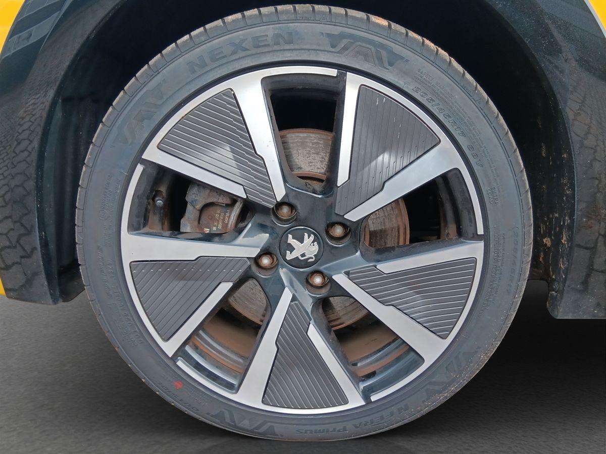 Fahrzeugbild eines Peugeot e-208