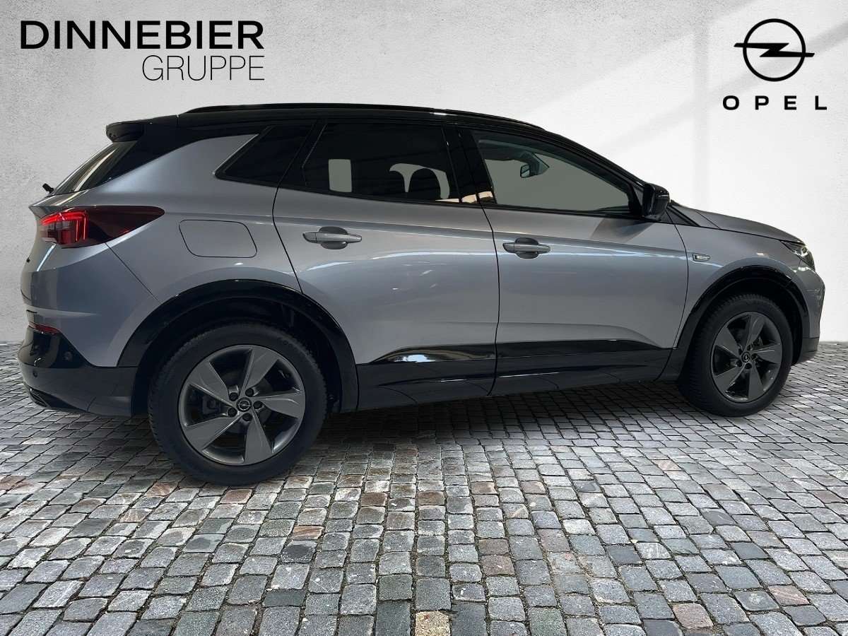 Fahrzeugbild eines Opel Grandland X