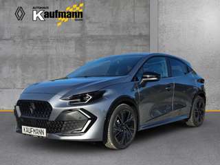 Schräge Frontansicht auf einen Renault Clio , freigestellt