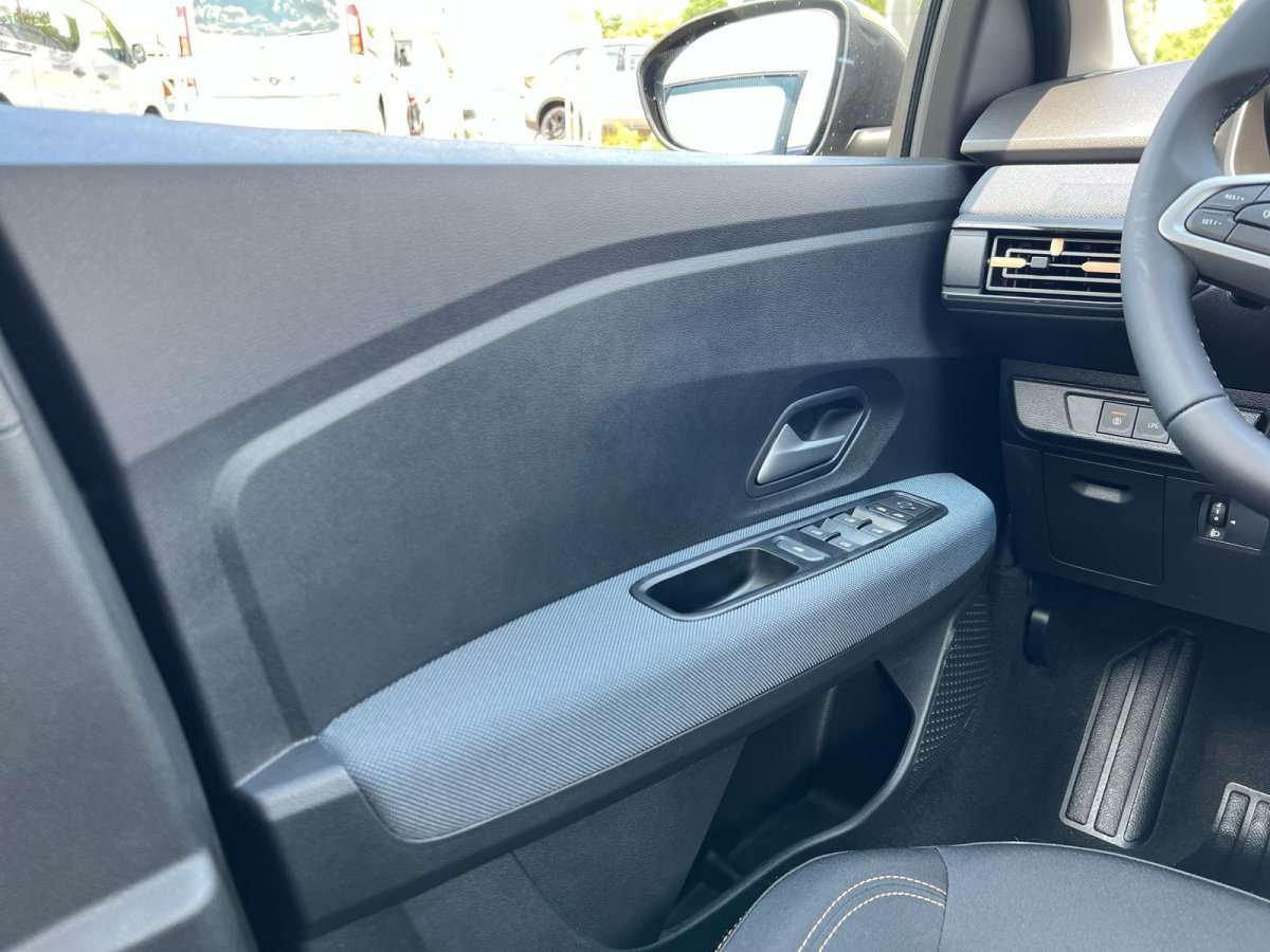 Fahrzeugbild eines Dacia Sandero