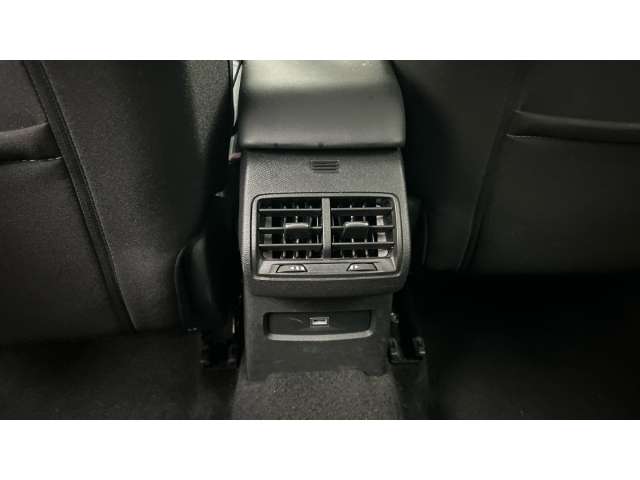 Fahrzeugbild eines Citroën C4 X