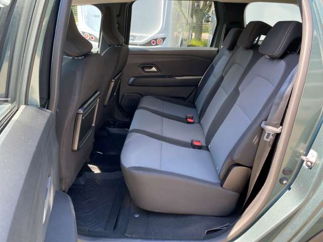 Fahrzeugbild eines Dacia Jogger