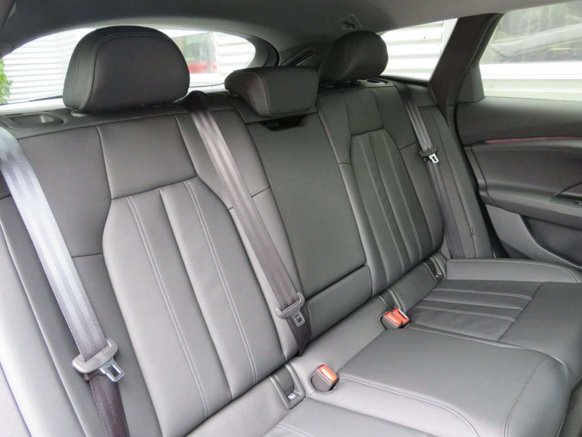 Fahrzeugbild eines Audi A6 e-tron
