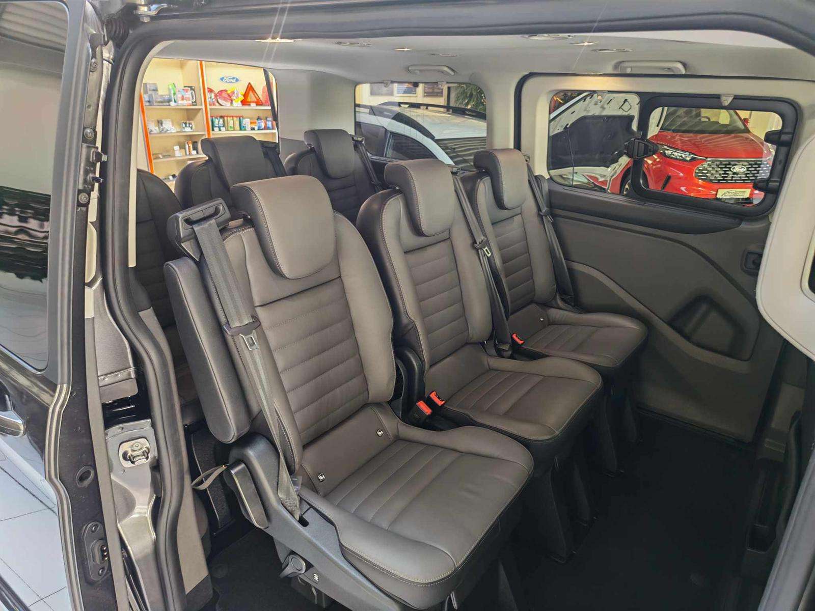 Fahrzeugbild eines Ford Tourneo Custom