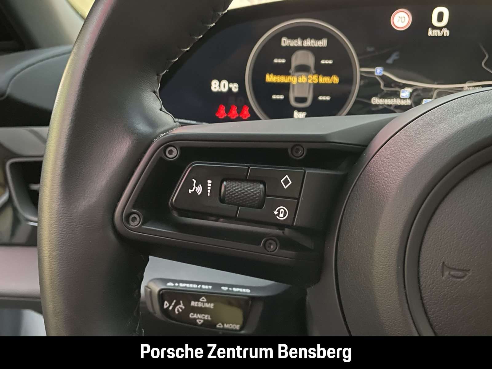 Fahrzeugbild eines Porsche Taycan