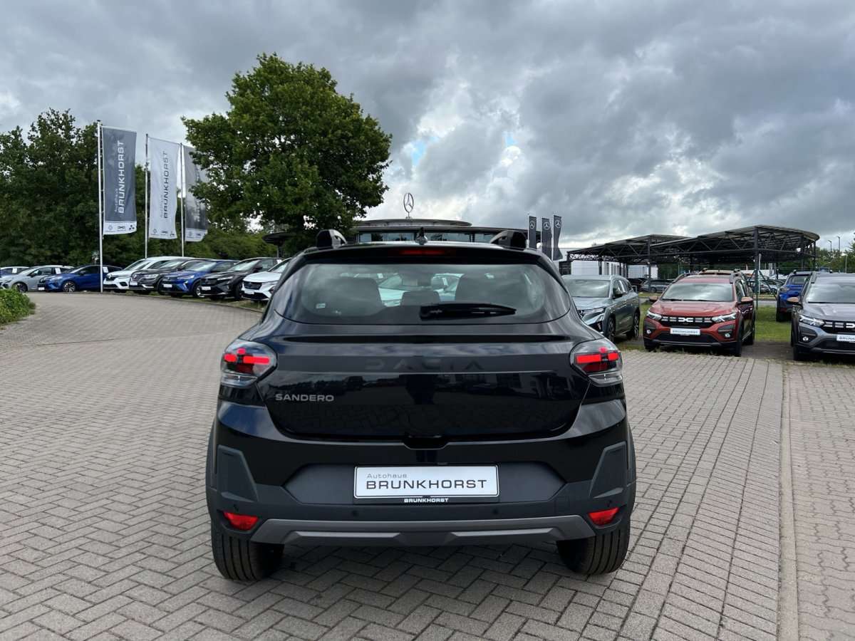 Fahrzeugbild eines Dacia Sandero