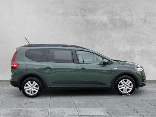 Fahrzeugbild eines Dacia Jogger