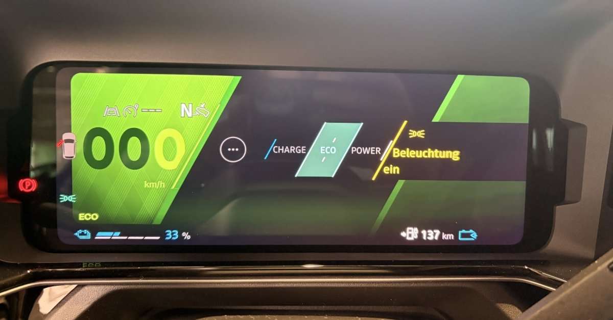 Fahrzeugbild eines Renault 4 E-TECH
