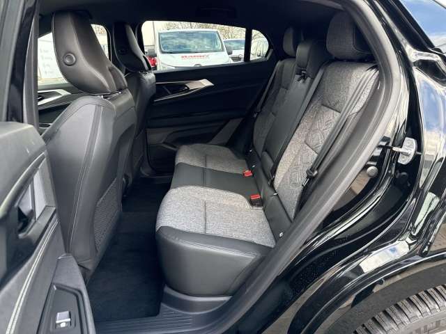 Fahrzeugbild eines Renault Rafale