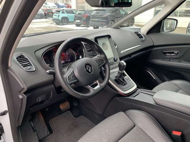 Fahrzeugbild eines Renault Grand Scénic