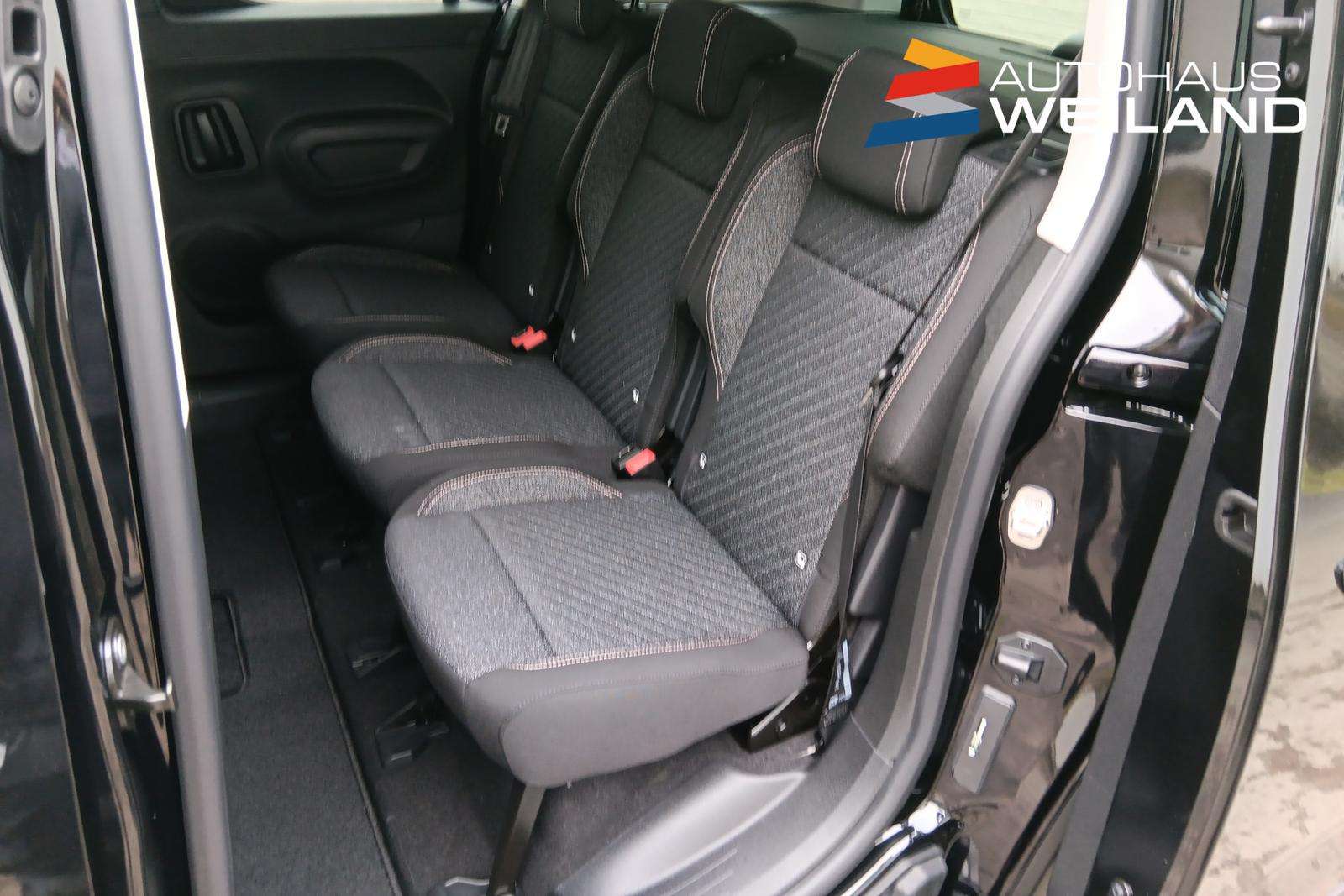 Fahrzeugbild eines Peugeot e-Rifter