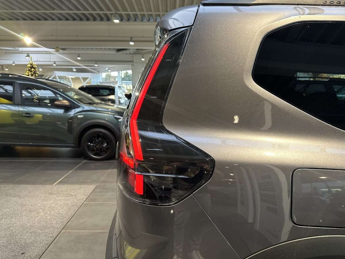 Fahrzeugbild eines Dacia Jogger