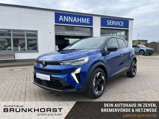 Schräge Frontansicht auf einen Renault Captur , freigestellt