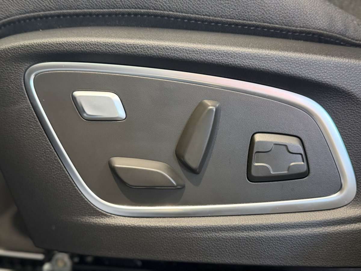 Fahrzeugbild eines Renault Austral