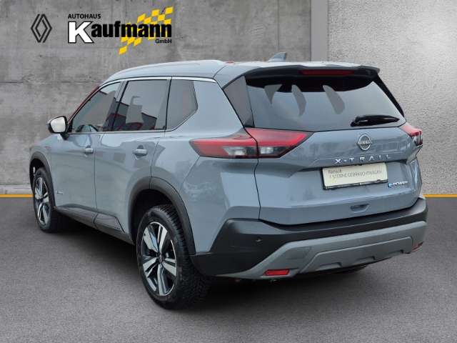 Fahrzeugbild eines Nissan X-TRAIL
