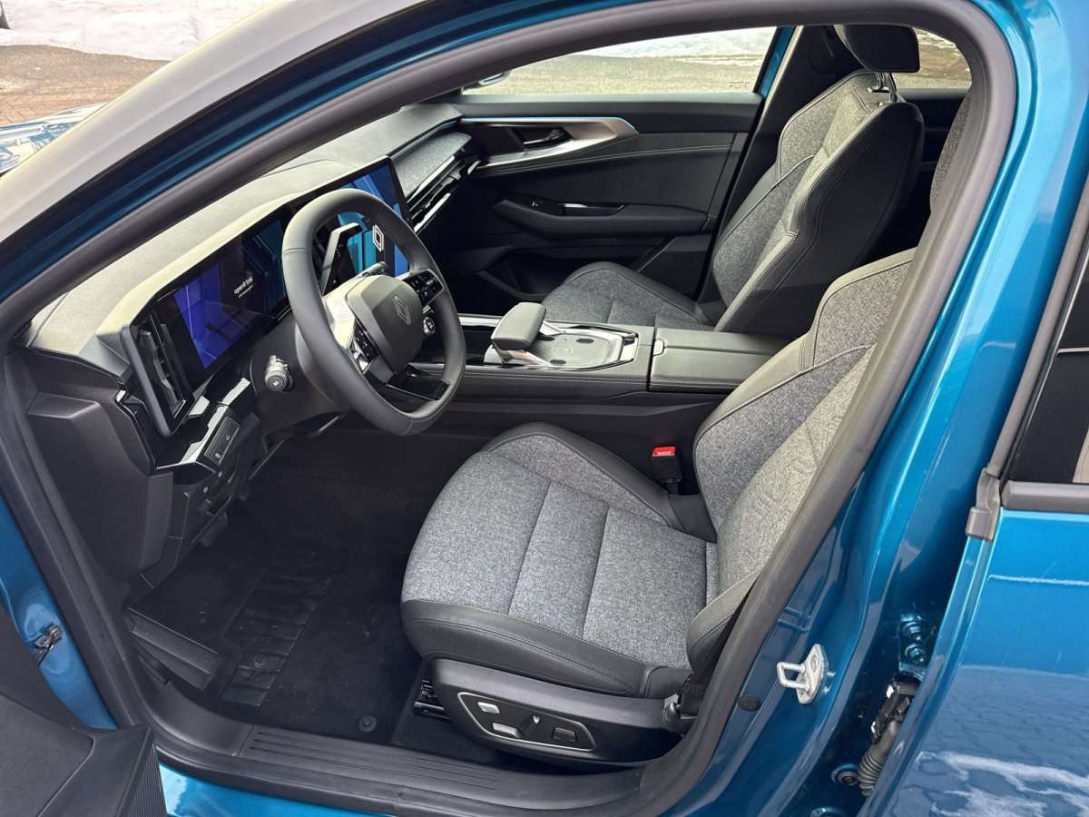 Fahrzeugbild eines Renault Austral