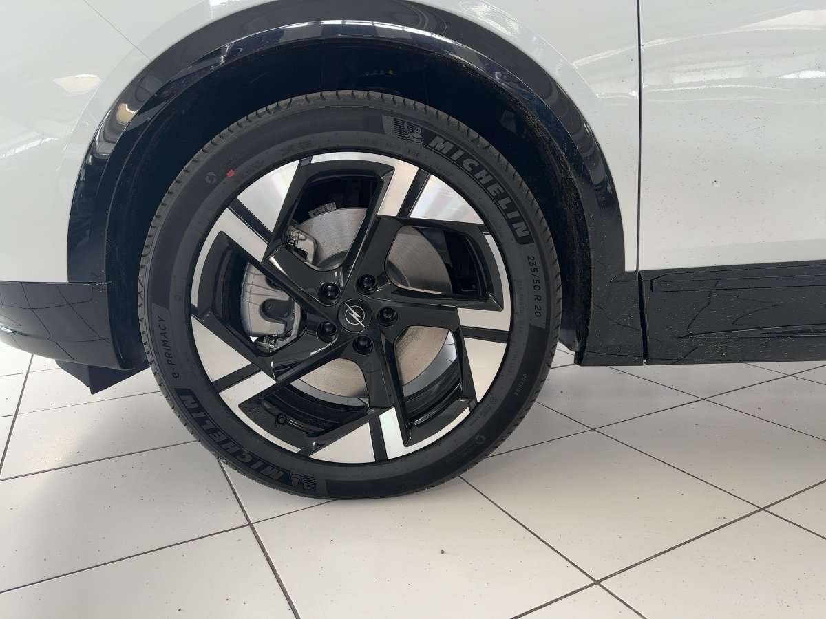 Fahrzeugbild eines Opel Grandland X
