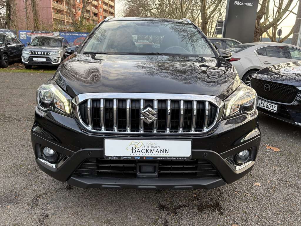 Fahrzeugbild eines Suzuki S-Cross